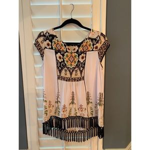 Pattern fringe top
